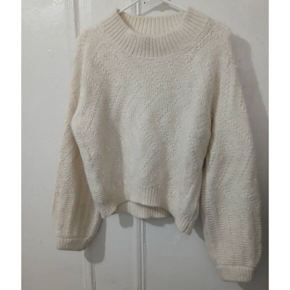 Club Monaco womens small ITALIAN ALPACA puffer sleeve ivory sweater SUPER SOFT - Picture 1 of 8